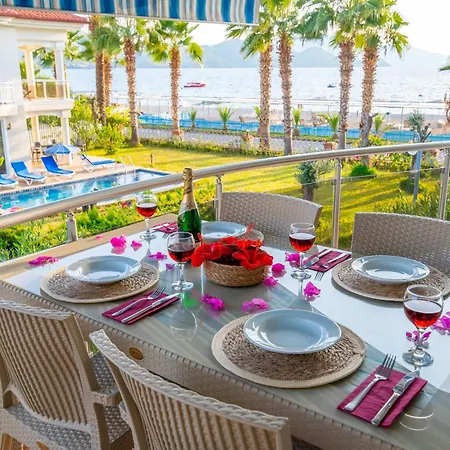 アパートホテル Sunset Club Aqualettings Poseidon 7 *