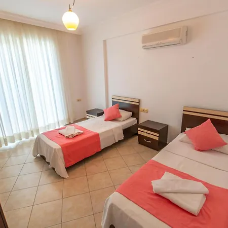 Sunset Club Aqualettings Poseidon 7 フェティエ